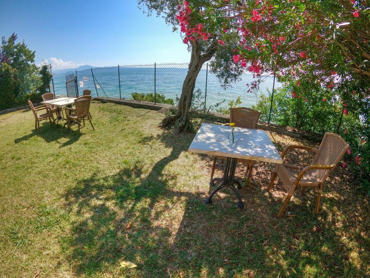 Sivinos Camping Boutique Manerba del Garda Exterior photo