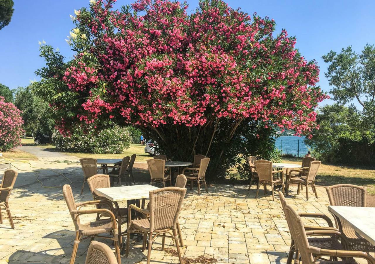 Sivinos Camping Boutique Manerba del Garda Exterior photo